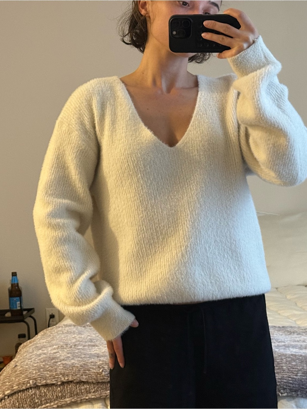 Zara Cream V-Neck Soft Knit Sweater